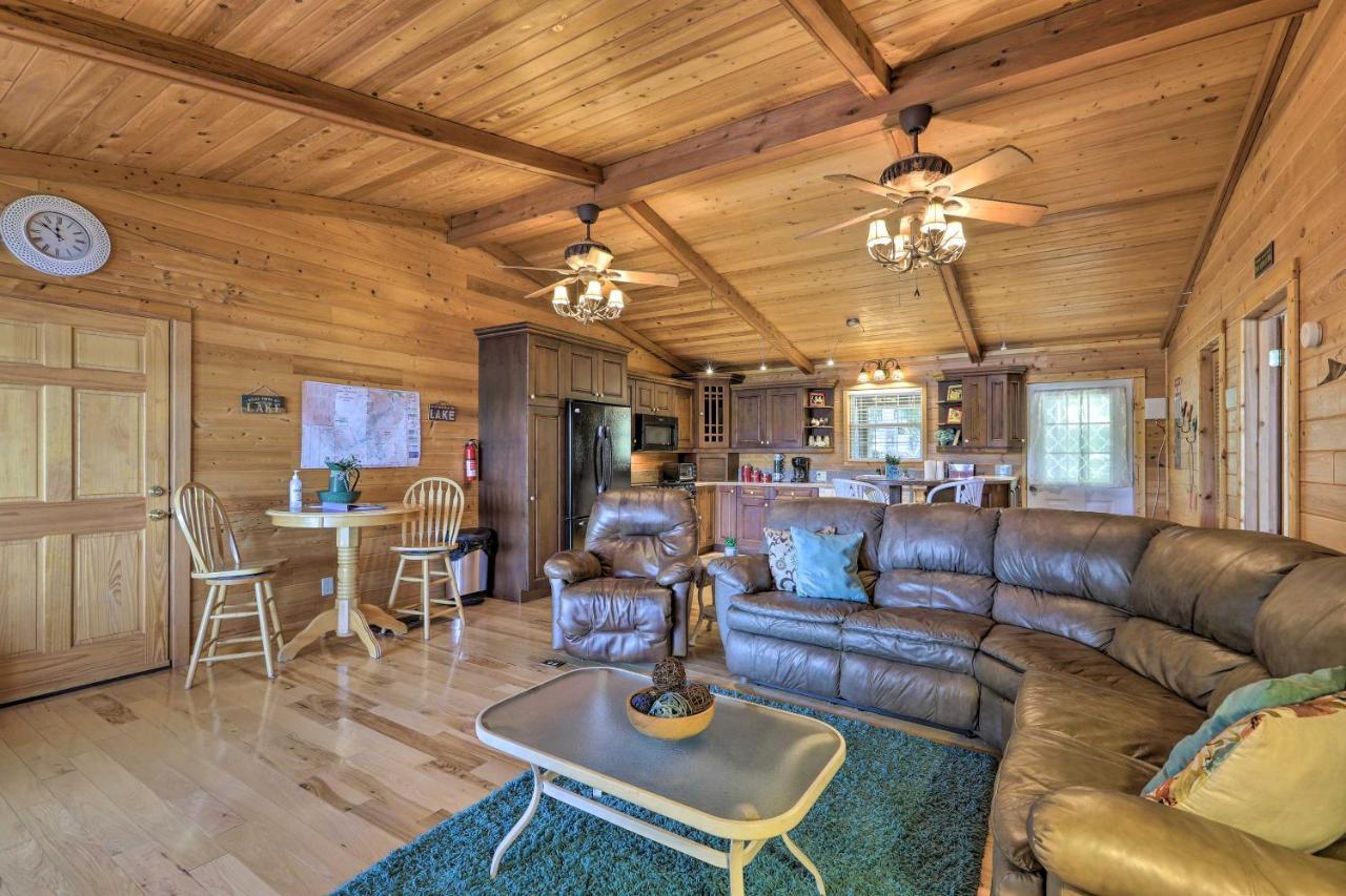 House With Dock And Slide Situated On Lake Sinclair! Sparta Exterior photo
