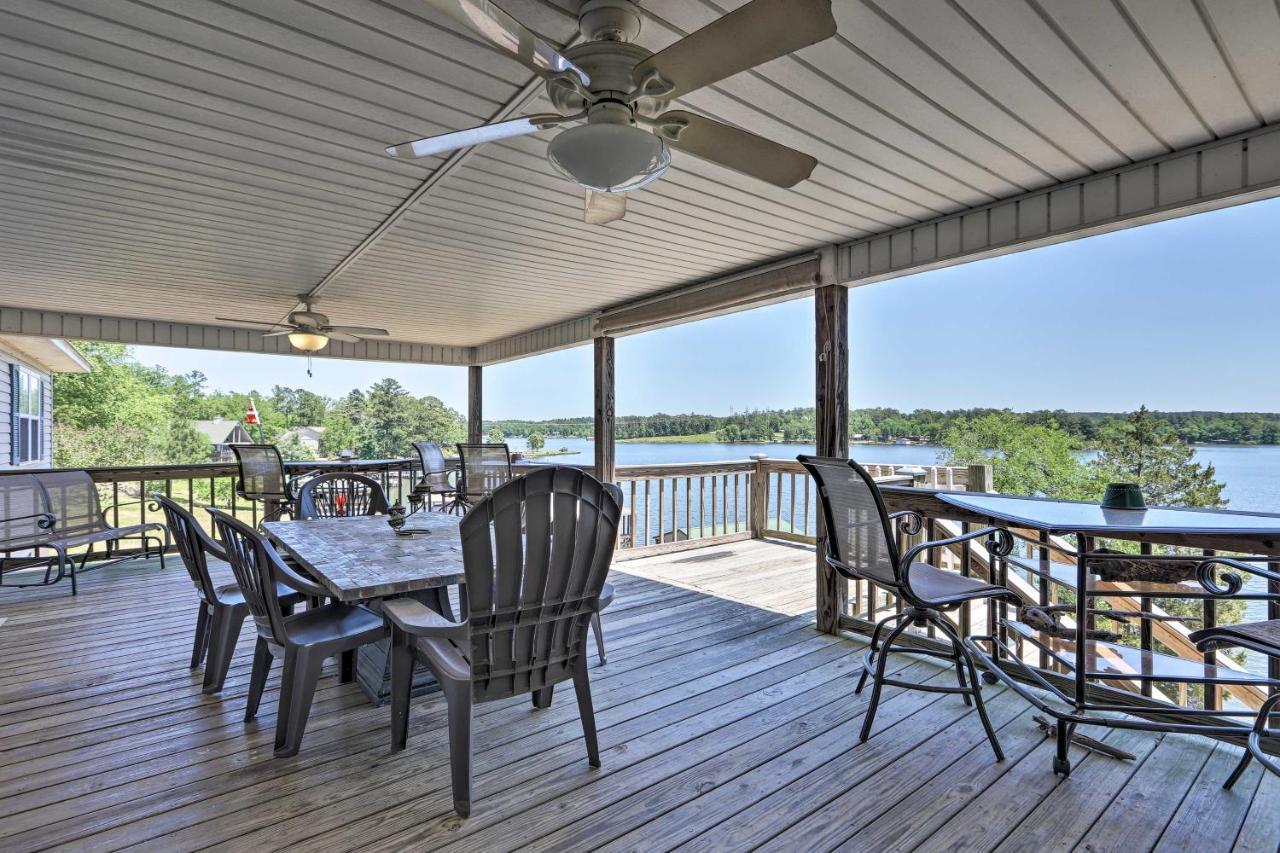 House With Dock And Slide Situated On Lake Sinclair! Sparta Exterior photo